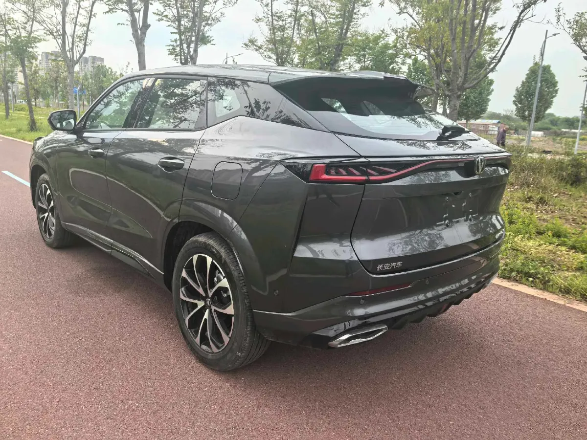 2024 ChangAn UNI-Z 1.5L 98HP L4 E-CVT PHEV 18.4KWH,autocango,china used car exporter,china ev exporter,chinese used car exporter,chinese used ev exporter