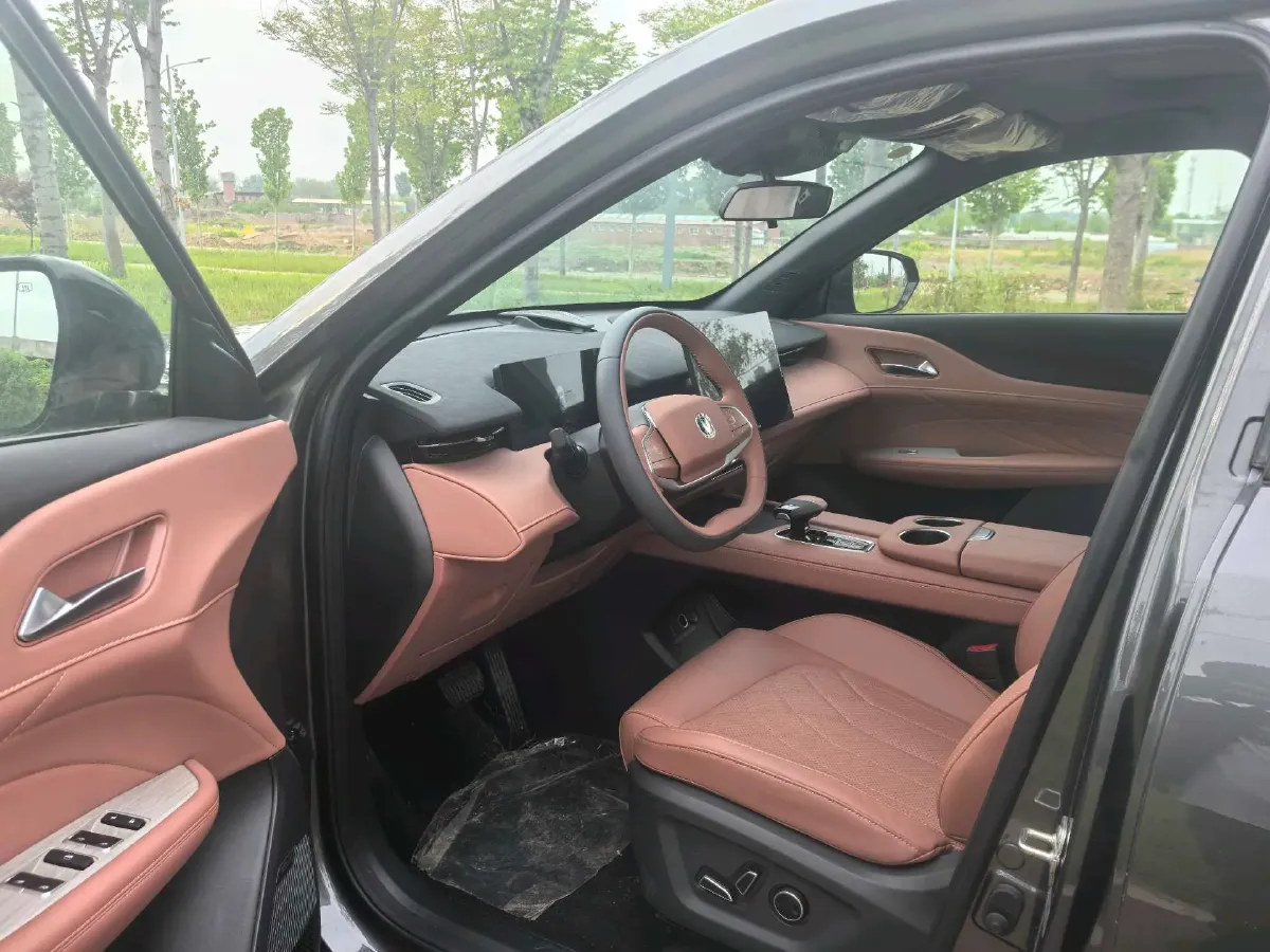 2024 ChangAn UNI-Z 1.5L 98HP L4 E-CVT PHEV 18.4KWH,autocango,china used car exporter,china ev exporter,chinese used car exporter,chinese used ev exporter
