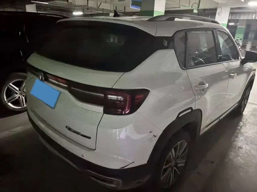 2019 ChangAn CS35 Plus 1.6L 128HP L4 5MT,autocango,china used car exporter,china ev exporter,chinese used car exporter,chinese used ev exporter
