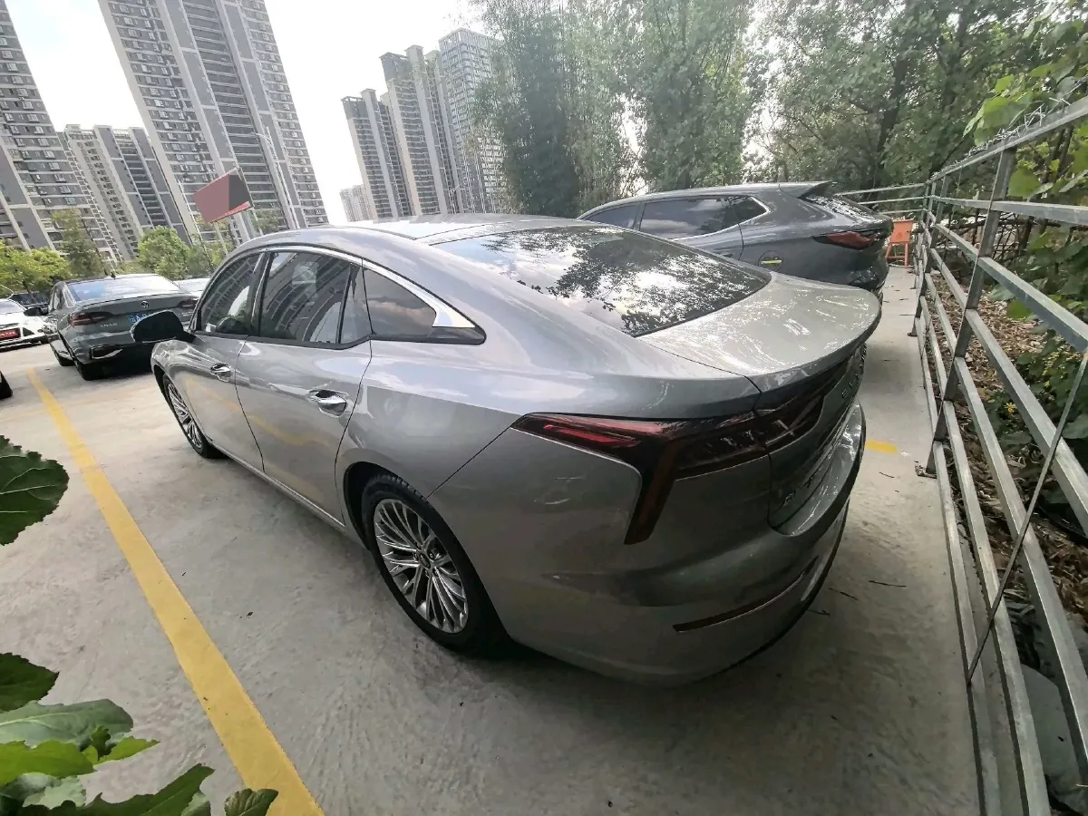 2021 Bestune B70 1.5T 169HP L4 7DCT,autocango,china used car exporter,china ev exporter,chinese used car exporter,chinese used ev exporter