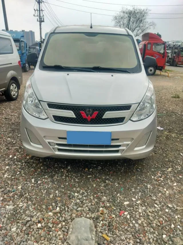 2019 WuLing RongGuang V 1.5L 99HP L4 6MT,autocango,china used car exporter,china ev exporter,chinese used car exporter,chinese used ev exporter