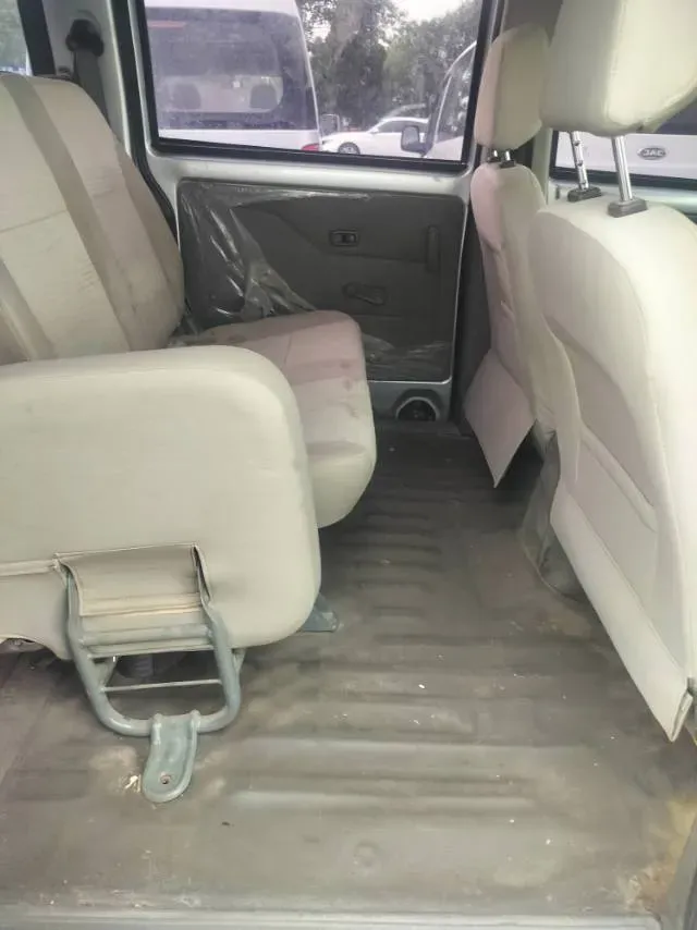 2019 WuLing RongGuang V 1.5L 99HP L4 6MT,autocango,china used car exporter,china ev exporter,chinese used car exporter,chinese used ev exporter