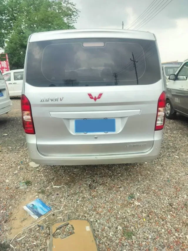 2019 WuLing RongGuang V 1.5L 99HP L4 6MT,autocango,china used car exporter,china ev exporter,chinese used car exporter,chinese used ev exporter