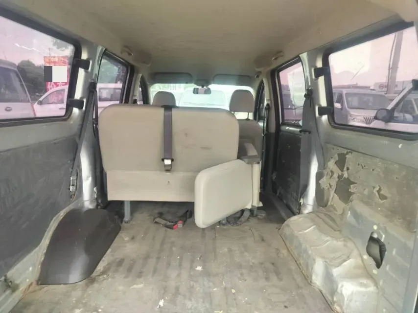 2019 WuLing RongGuang V 1.5L 99HP L4 6MT,autocango,china used car exporter,china ev exporter,chinese used car exporter,chinese used ev exporter