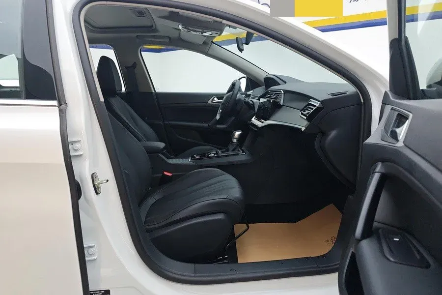 2022 Peugeot 408 1.6T 170HP L4 6AT,autocango,china used car exporter,china ev exporter,chinese used car exporter,chinese used ev exporter