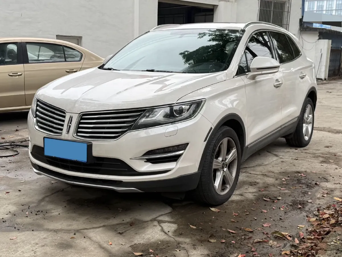 2017 Lincoln MKC 2.0T 203HP L4 6AT,autocango,china used car exporter,china ev exporter,chinese used car exporter,chinese used ev exporter