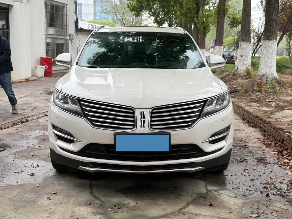 2017 Lincoln MKC 2.0T 203HP L4 6AT,autocango,china used car exporter,china ev exporter,chinese used car exporter,chinese used ev exporter