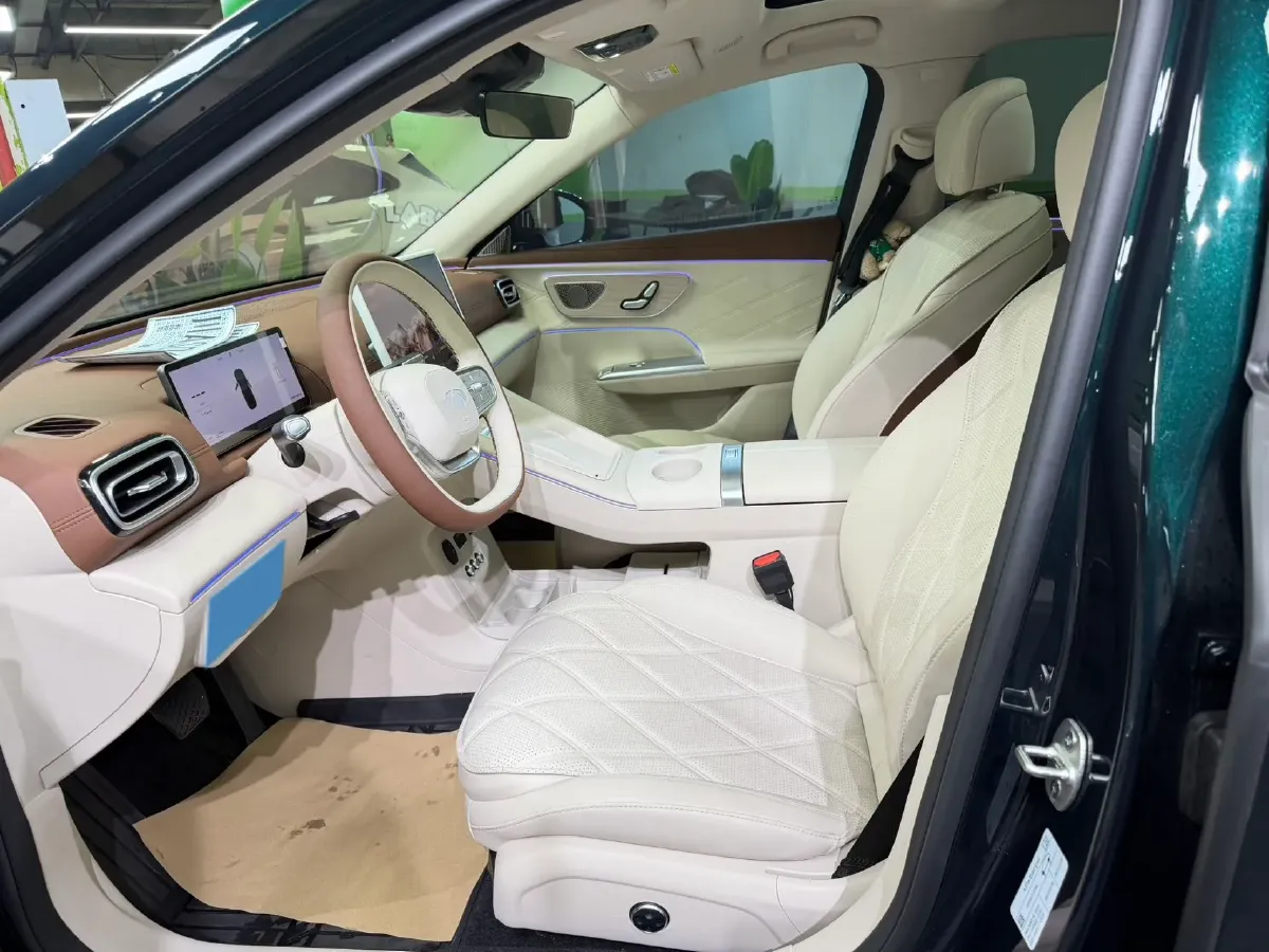 2025 Fulwin FulwinA9L 1.5T 156HP L4 1DHT PHEV,autocango,china used car exporter,china ev exporter,chinese used car exporter,chinese used ev exporter