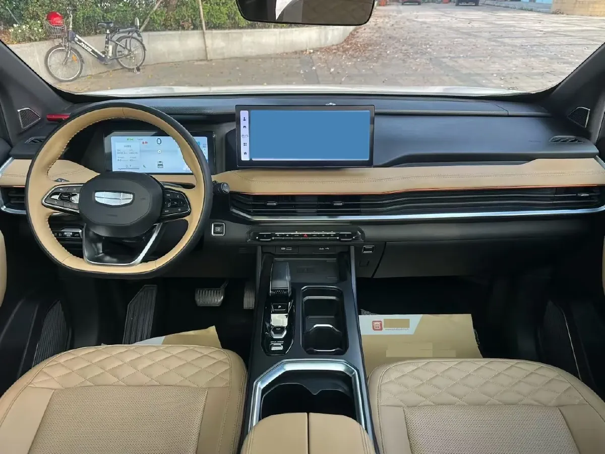 2023 Geely Okavango L 2.0T 218HP L4 7DCT,autocango,china used car exporter,china ev exporter,chinese used car exporter,chinese used ev exporter