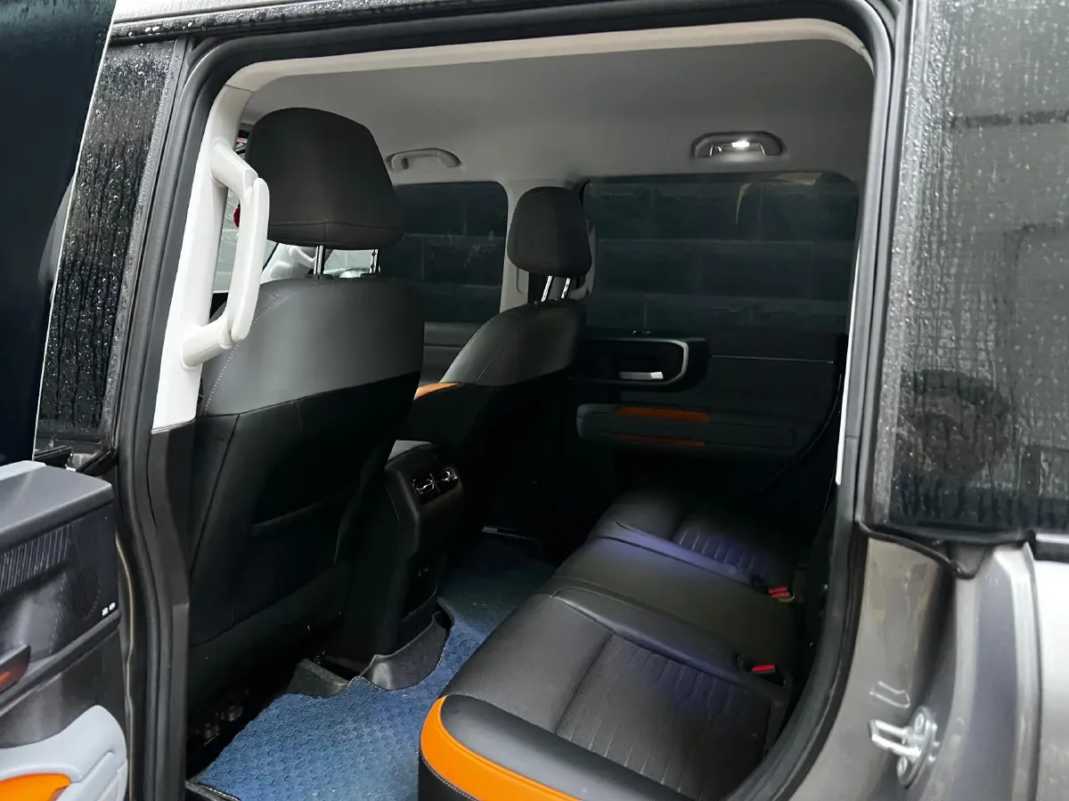 2024 Beijing BJ40 2.0T 245HP L4 8AT,autocango,china used car exporter,china ev exporter,chinese used car exporter,chinese used ev exporter