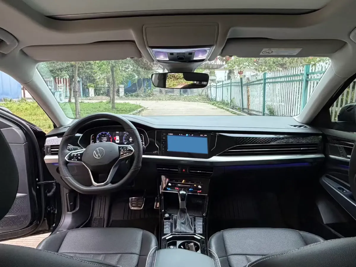 2024 Volkswagen Passat 2.0T 220HP L4 7DCT,autocango,china used car exporter,china ev exporter,chinese used car exporter,chinese used ev exporter