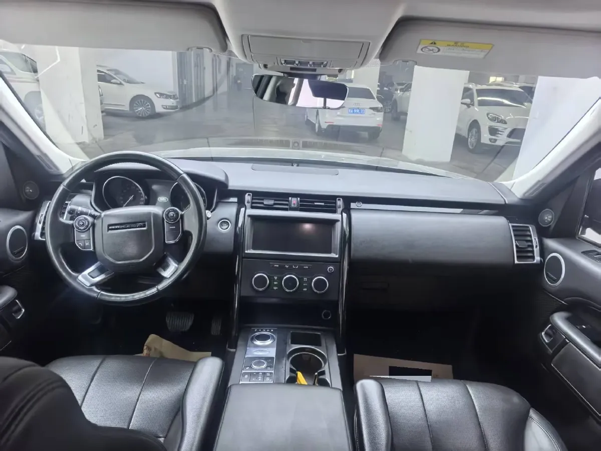 2018 Land Rover Discovery 3.0T 340HP V6 8AT,autocango,china used car exporter,china ev exporter,chinese used car exporter,chinese used ev exporter