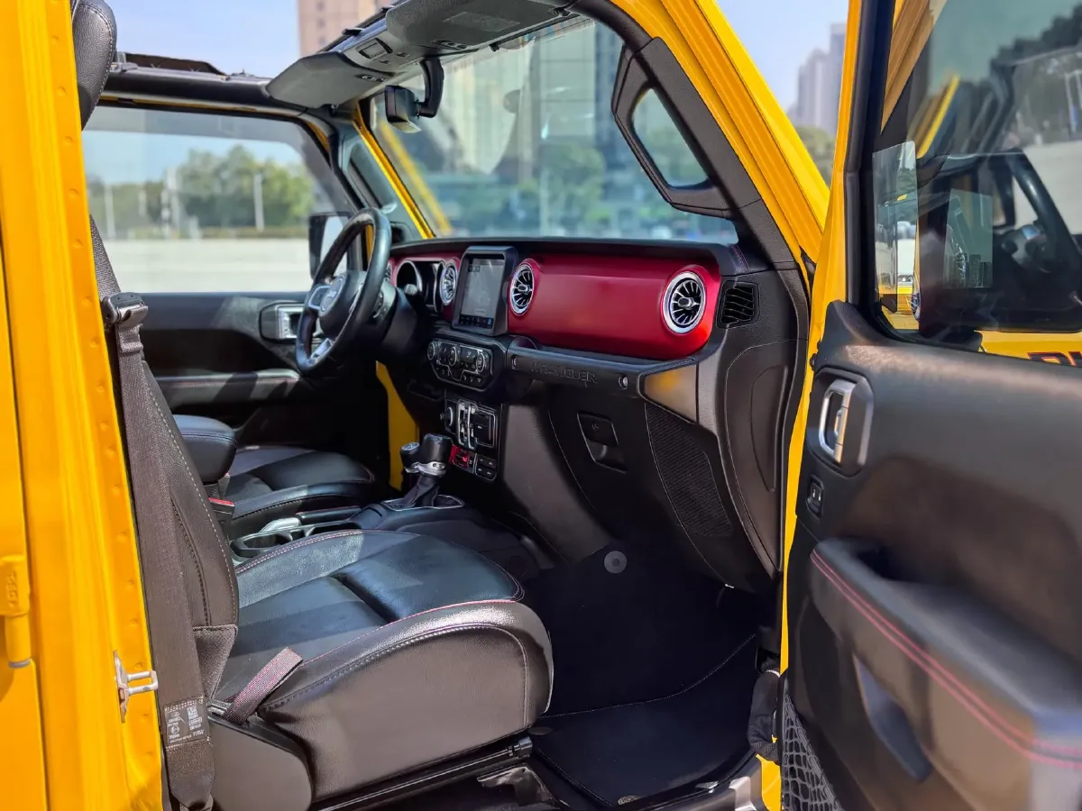 2019 Jeep Wrangler 2.0T 266HP L4 8AT,autocango,china used car exporter,china ev exporter,chinese used car exporter,chinese used ev exporter