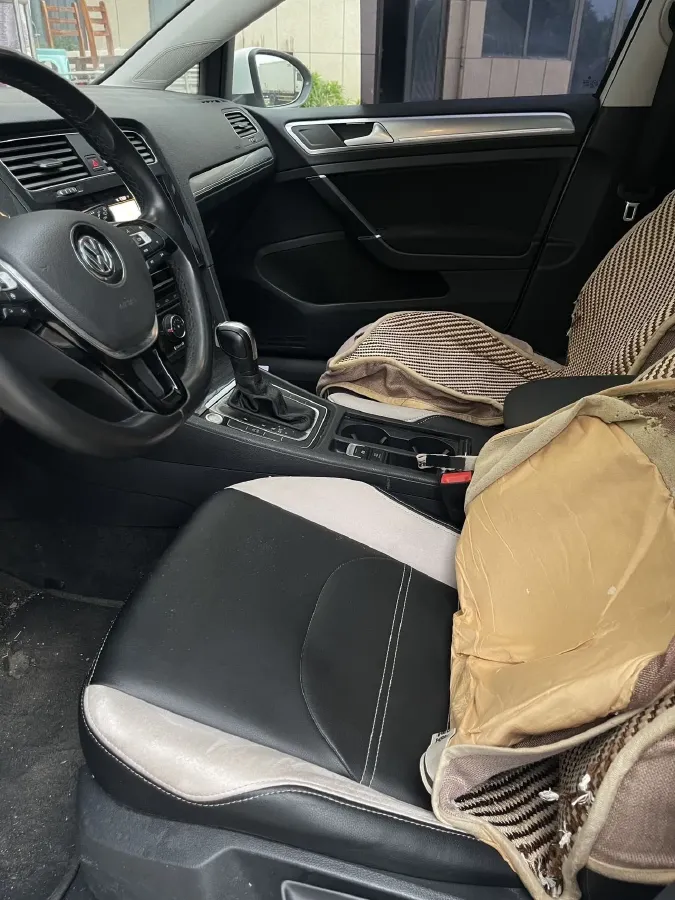 2020 Volkswagen Golf 1.2T 116HP L4 7DCT,autocango,china used car exporter,china ev exporter,chinese used car exporter,chinese used ev exporter