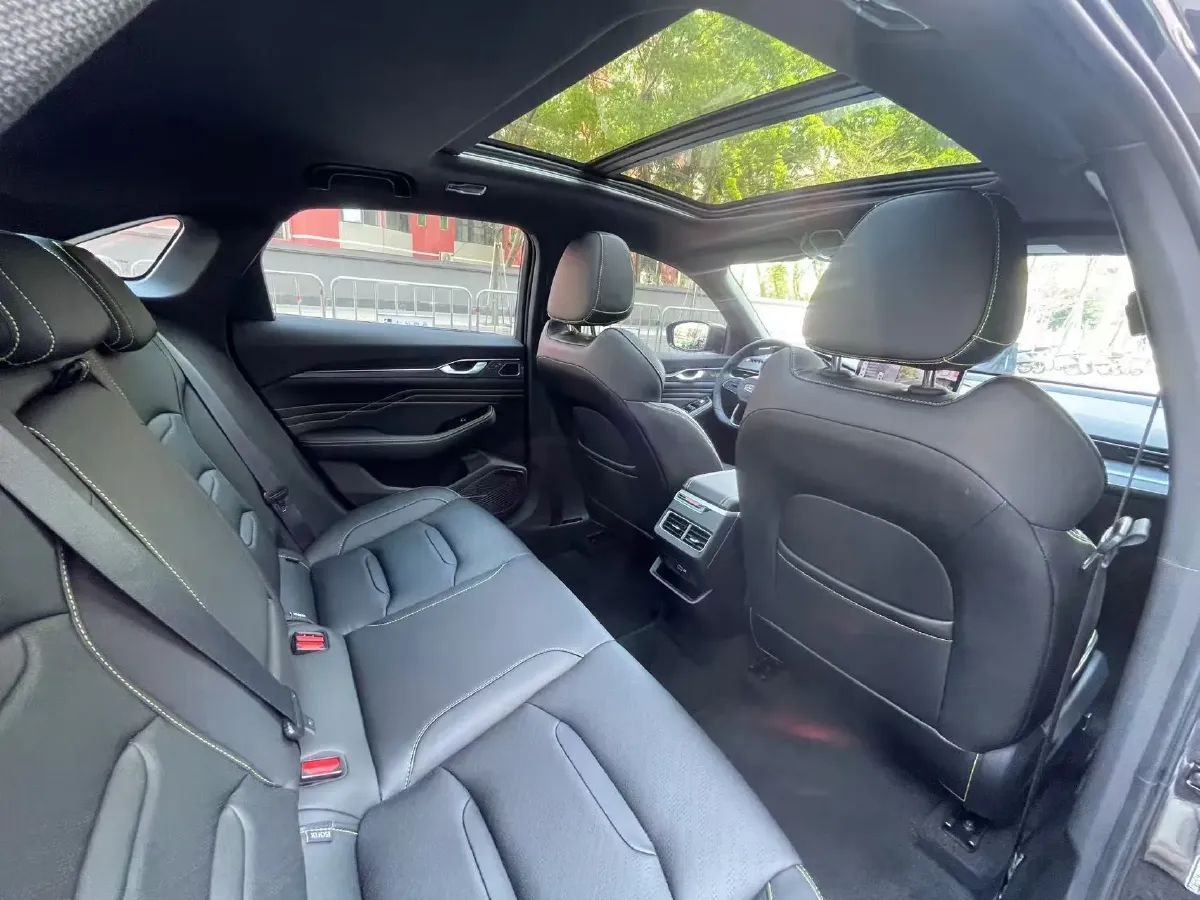 2023 Geely Preface 2.0T 190HP L4 7DCT,autocango,china used car exporter,china ev exporter,chinese used car exporter,chinese used ev exporter