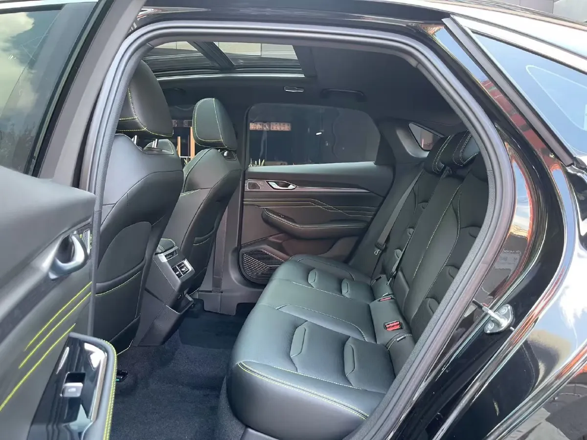 2023 Geely Preface 2.0T 190HP L4 7DCT,autocango,china used car exporter,china ev exporter,chinese used car exporter,chinese used ev exporter