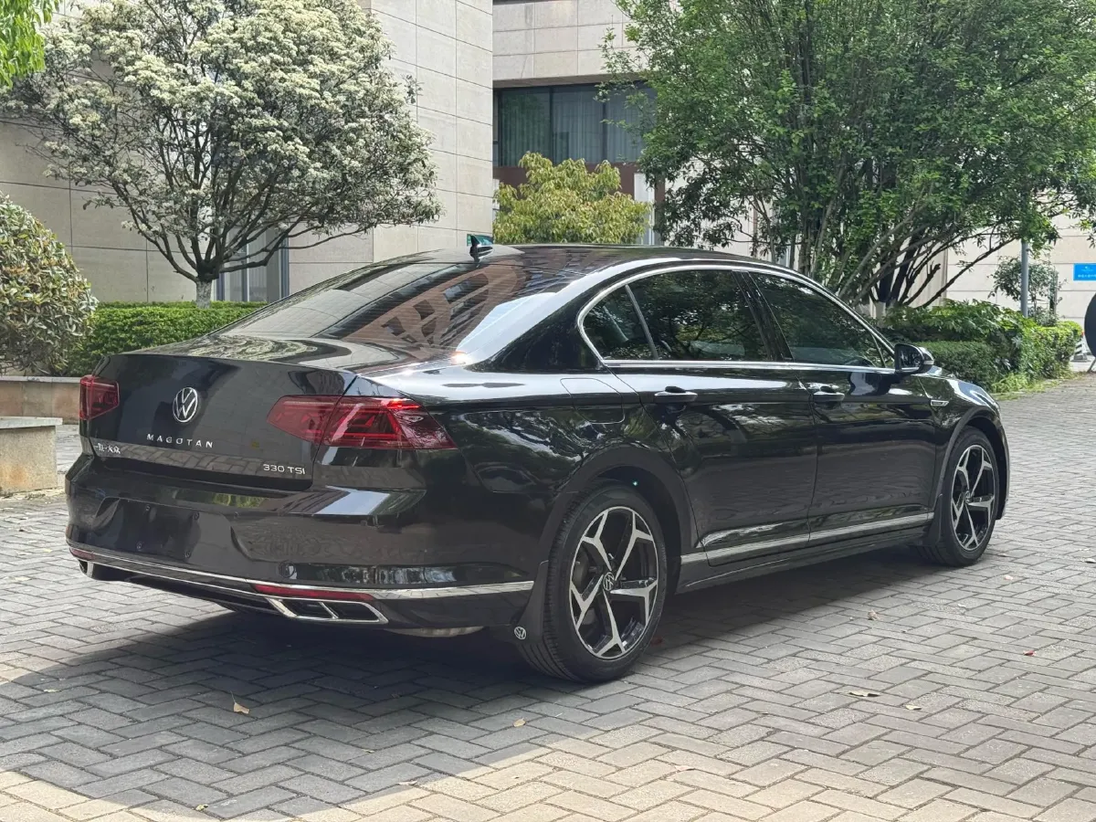 2023 Volkswagen Magotan 2.0T 186HP L4 7DCT,autocango,china used car exporter,china ev exporter,chinese used car exporter,chinese used ev exporter