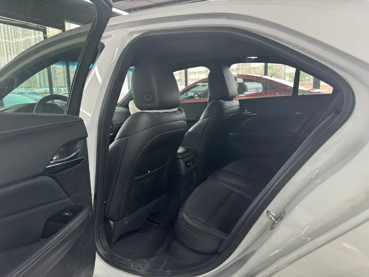 2022 Cadillac CT4 2.0T 237HP L4 8AT,autocango,china used car exporter,china ev exporter,chinese used car exporter,chinese used ev exporter