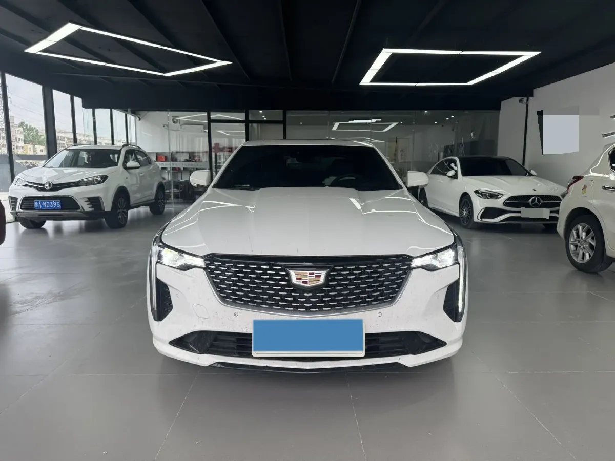 2022 Cadillac CT4 2.0T 237HP L4 8AT,autocango,china used car exporter,china ev exporter,chinese used car exporter,chinese used ev exporter