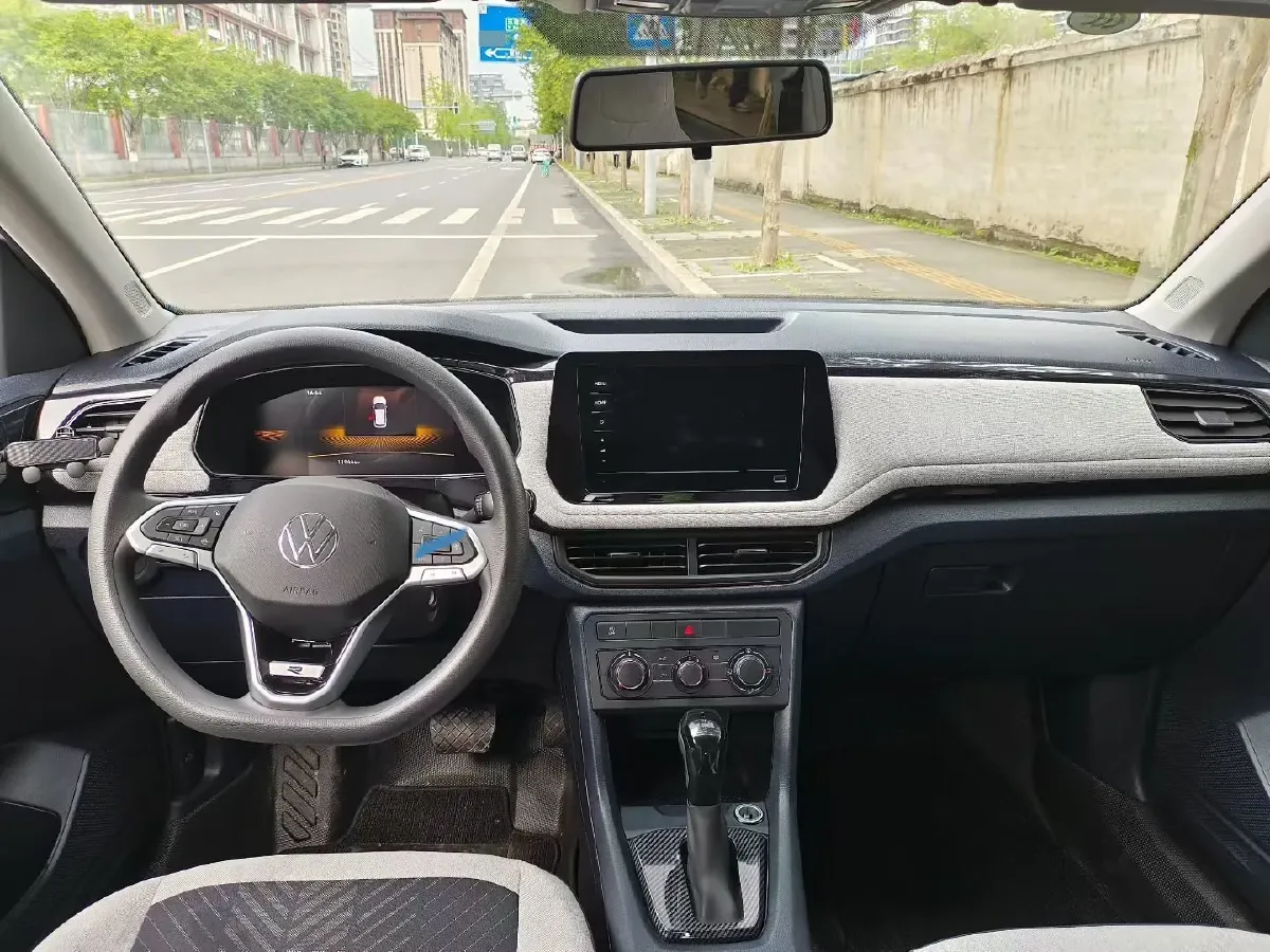 2025 Volkswagen Tharu 1.5L 110HP L4 6AT,autocango,china used car exporter,china ev exporter,chinese used car exporter,chinese used ev exporter