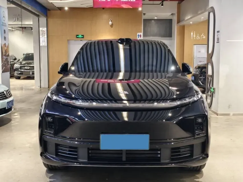 2024 Li L8 Range Extended 154HP REEV 52.3KWH,autocango,china used car exporter,china ev exporter,chinese used car exporter,chinese used ev exporter