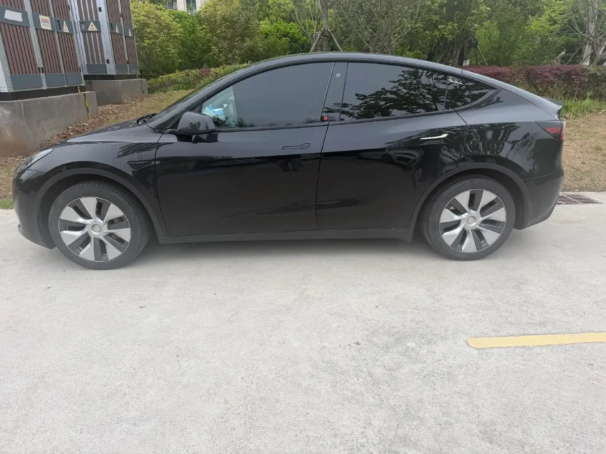 2022 Tesla Model Y BEV 60KWH,autocango,china used car exporter,china ev exporter,chinese used car exporter,chinese used ev exporter