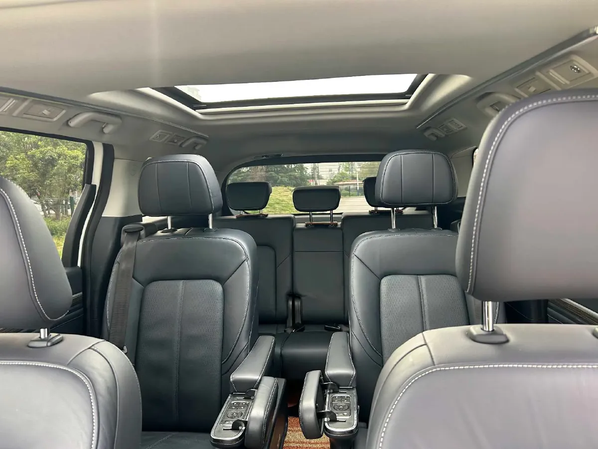 2021 GAC Trumpchi M8 2.0T 252HP L4 8AT,autocango,china used car exporter,china ev exporter,chinese used car exporter,chinese used ev exporter