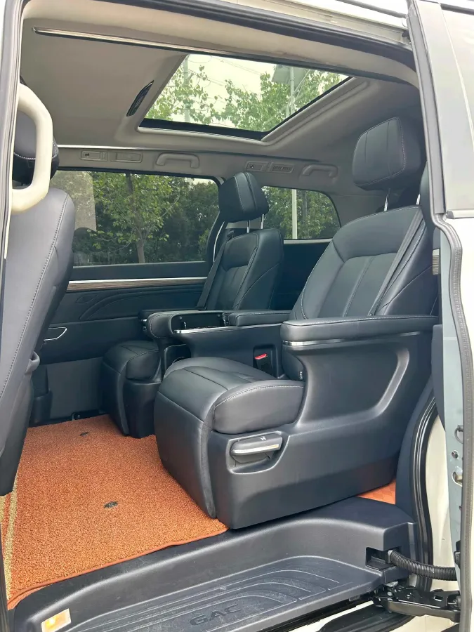 2021 GAC Trumpchi M8 2.0T 252HP L4 8AT,autocango,china used car exporter,china ev exporter,chinese used car exporter,chinese used ev exporter