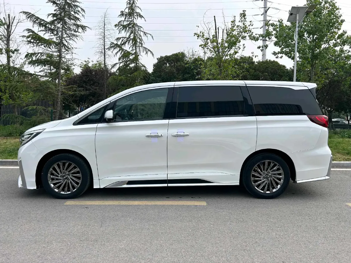 2021 GAC Trumpchi M8 2.0T 252HP L4 8AT,autocango,china used car exporter,china ev exporter,chinese used car exporter,chinese used ev exporter