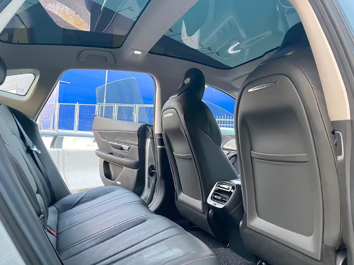 2022 DongFeng Forthing M7 2.0T 224HP L4 8AT,autocango,china used car exporter,china ev exporter,chinese used car exporter,chinese used ev exporter