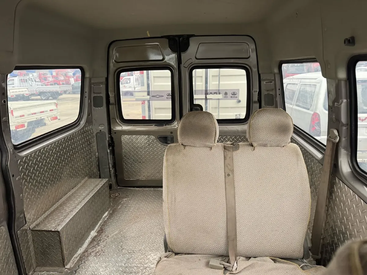 2013 MAXUS XinTu V80 2.5T 136HP L4 5MT,autocango,china used car exporter,china ev exporter,chinese used car exporter,chinese used ev exporter