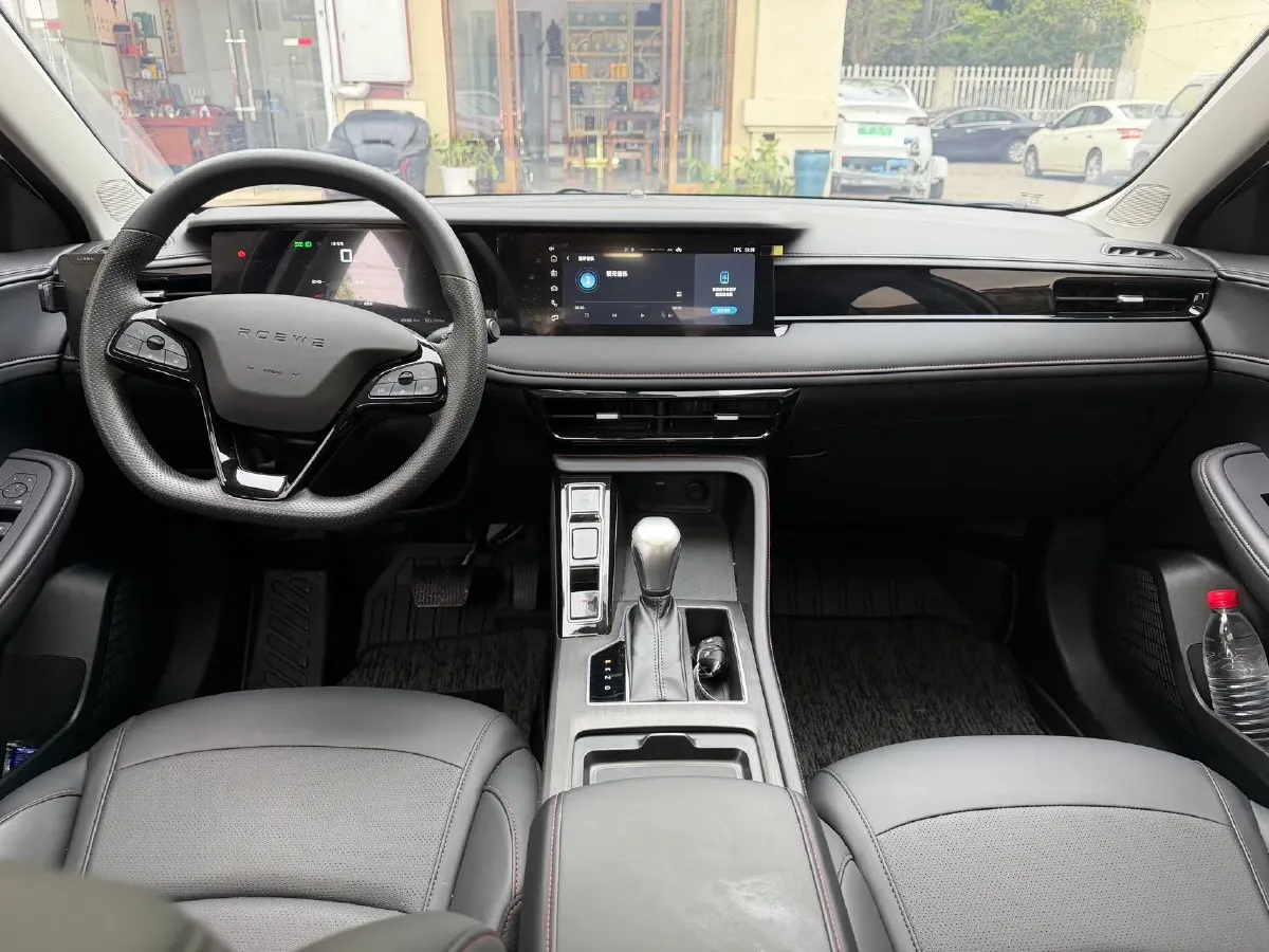 2023 Roewe i5 1.5L 129HP L4 CVT,autocango,china used car exporter,china ev exporter,chinese used car exporter,chinese used ev exporter