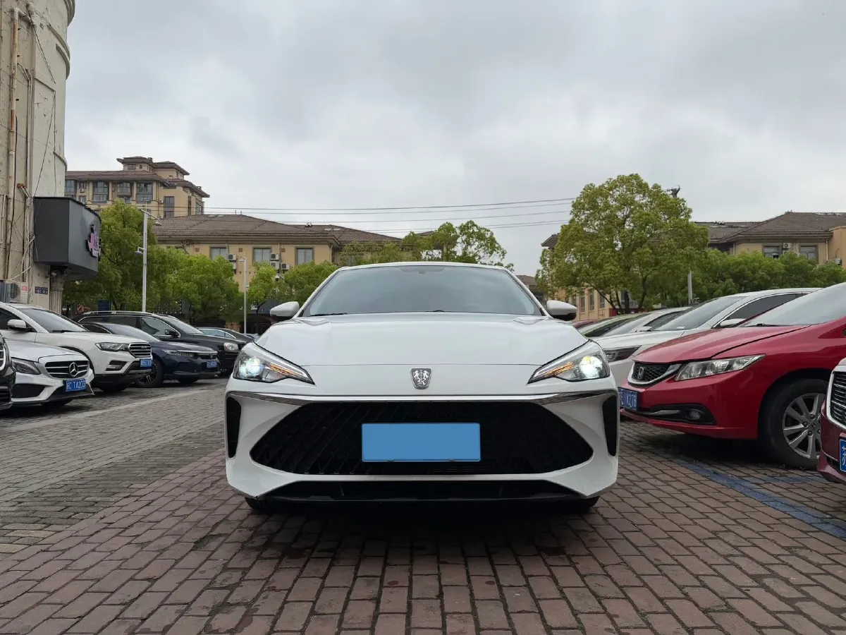 2023 Roewe i5 1.5L 129HP L4 CVT,autocango,china used car exporter,china ev exporter,chinese used car exporter,chinese used ev exporter