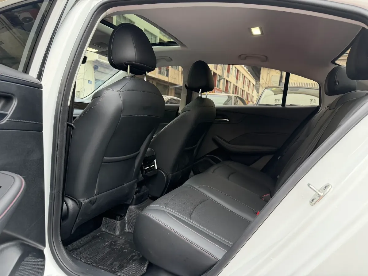 2023 Roewe i5 1.5L 129HP L4 CVT,autocango,china used car exporter,china ev exporter,chinese used car exporter,chinese used ev exporter