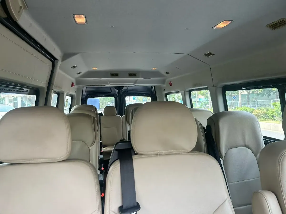 2019 MAXUS XinTu V80 2.0T 139HP L4 6MT,autocango,china used car exporter,china ev exporter,chinese used car exporter,chinese used ev exporter