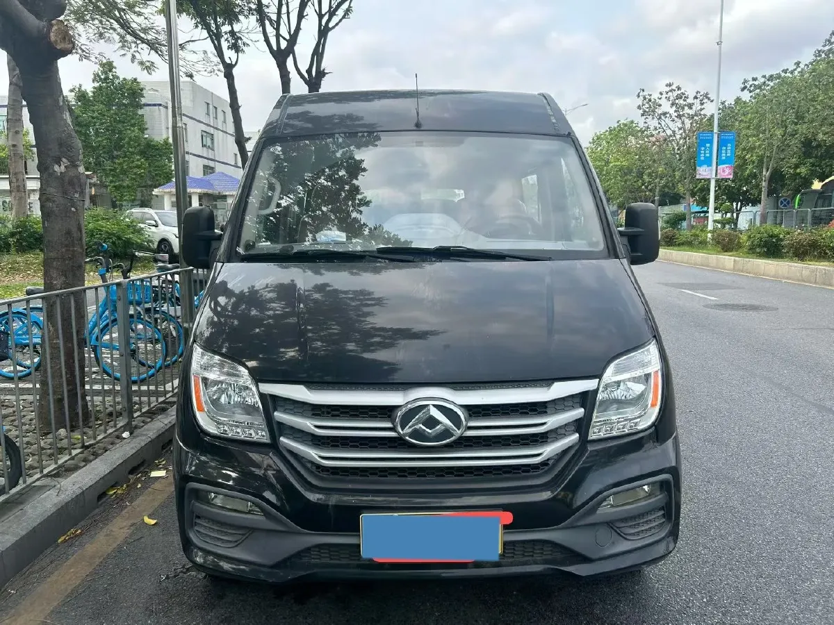 2019 MAXUS XinTu V80 2.0T 139HP L4 6MT,autocango,china used car exporter,china ev exporter,chinese used car exporter,chinese used ev exporter