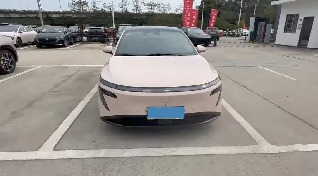 2025 Nissan N7 BEV 58KWH,autocango,china used car exporter,china ev exporter,chinese used car exporter,chinese used ev exporter