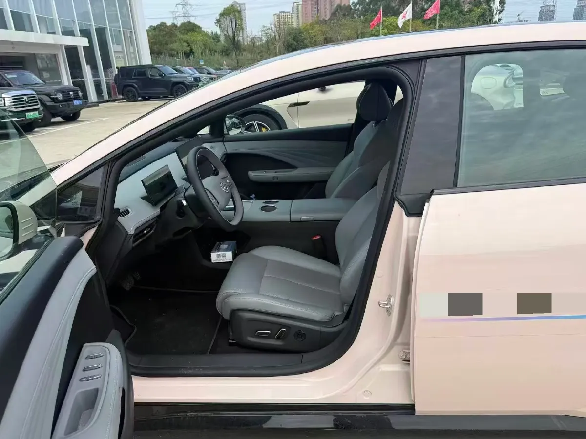 2025 Nissan N7 BEV 58KWH,autocango,china used car exporter,china ev exporter,chinese used car exporter,chinese used ev exporter