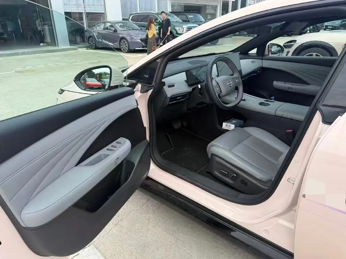 2025 Nissan N7 BEV 58KWH,autocango,china used car exporter,china ev exporter,chinese used car exporter,chinese used ev exporter