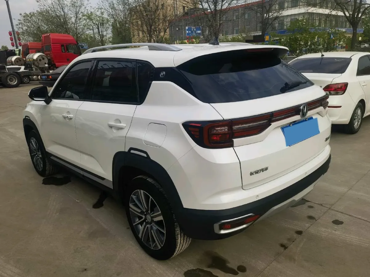 2019 ChangAn CS35 Plus 1.6L 128HP L4 5MT,autocango,china used car exporter,china ev exporter,chinese used car exporter,chinese used ev exporter