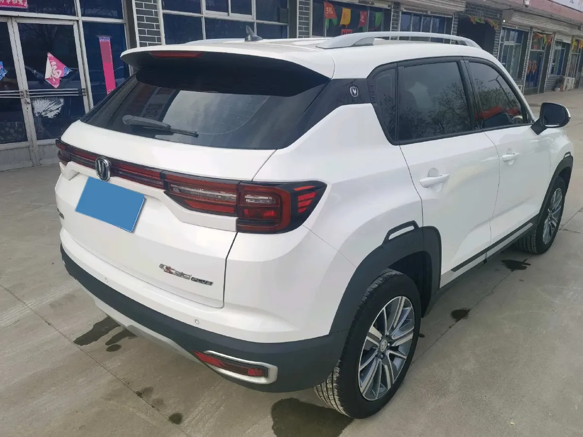 2019 ChangAn CS35 Plus 1.6L 128HP L4 5MT,autocango,china used car exporter,china ev exporter,chinese used car exporter,chinese used ev exporter