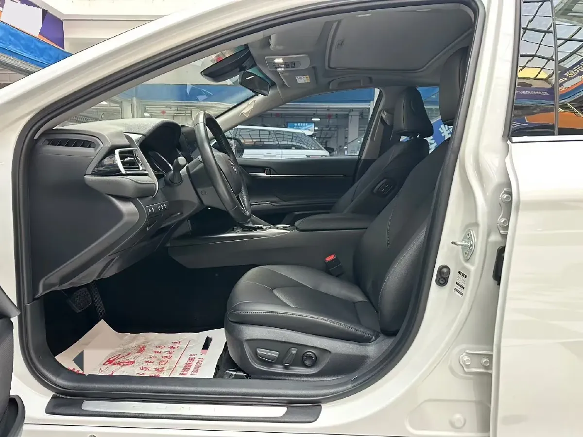 2023 Toyota Camry 2.0L 177HP L4 CVT,autocango,china used car exporter,china ev exporter,chinese used car exporter,chinese used ev exporter