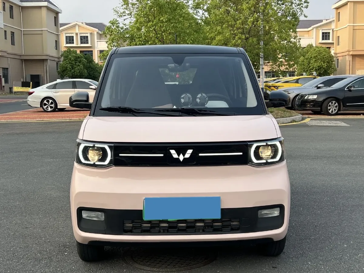 2022 WuLing HongGuang MINI EV BEV 9KWH,autocango,china used car exporter,china ev exporter,chinese used car exporter,chinese used ev exporter