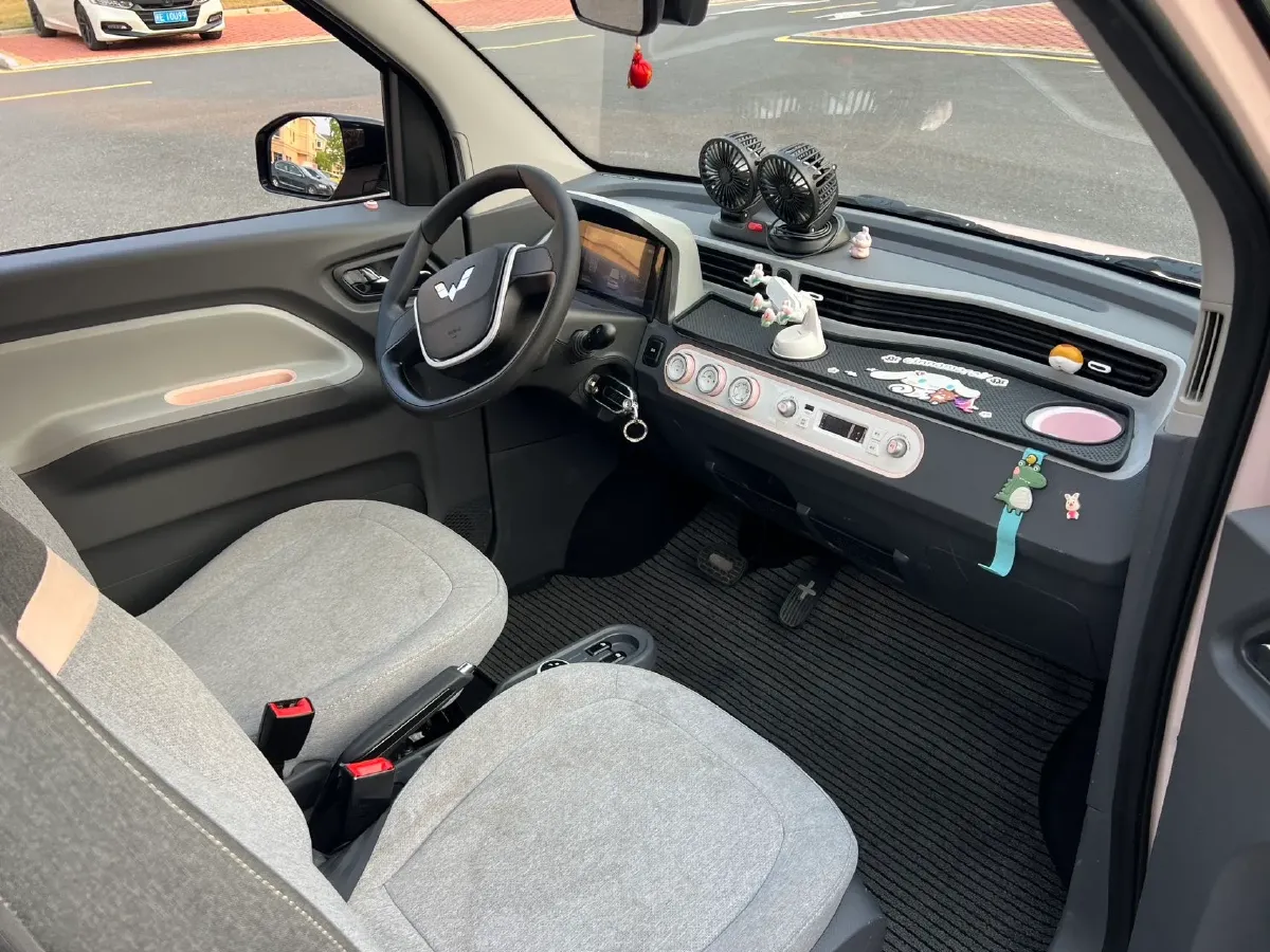 2022 WuLing HongGuang MINI EV BEV 9KWH,autocango,china used car exporter,china ev exporter,chinese used car exporter,chinese used ev exporter