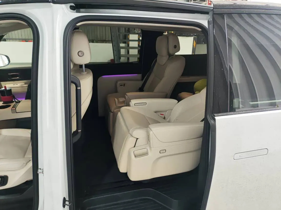 2025 Li MEGA BEV,autocango,china used car exporter,china ev exporter,chinese used car exporter,chinese used ev exporter