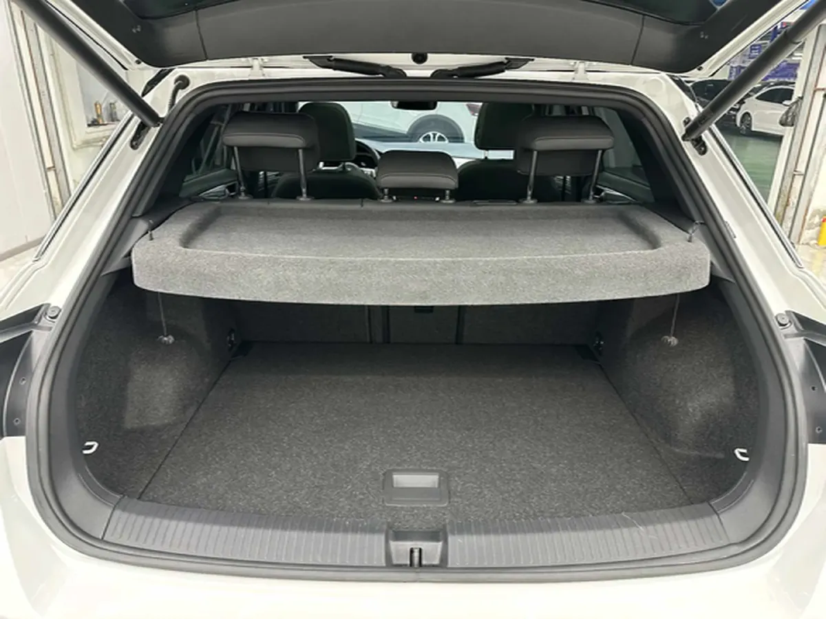 2022 Volkswagen T-Roc 1.4T 150HP L4 7DCT,autocango,china used car exporter,china ev exporter,chinese used car exporter,chinese used ev exporter