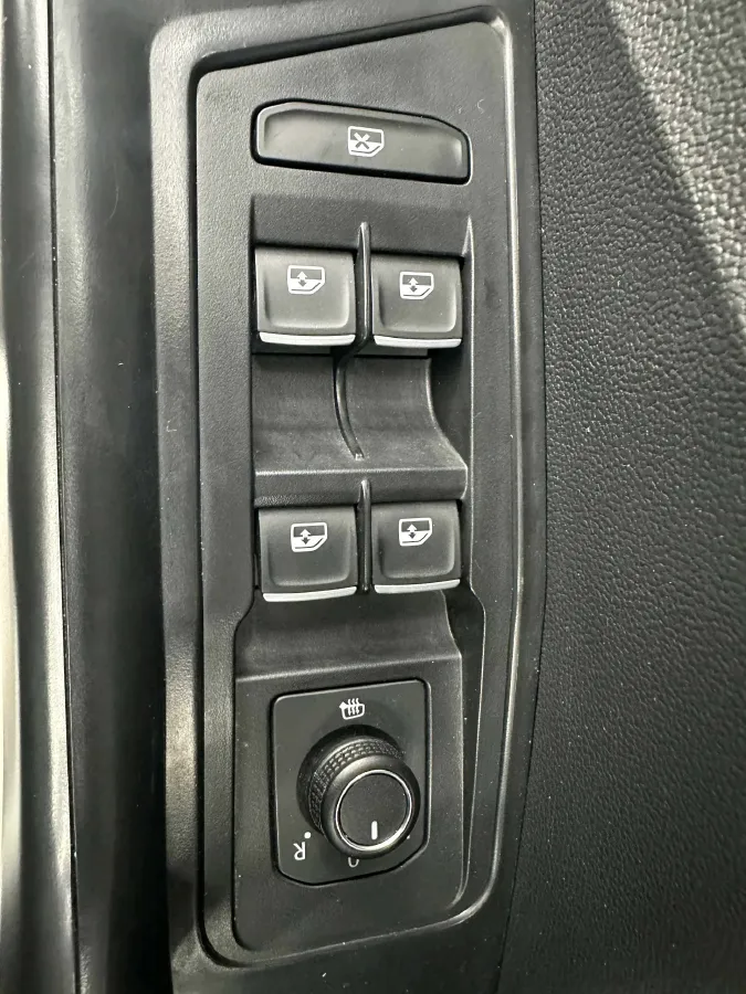 2022 Volkswagen T-Roc 1.4T 150HP L4 7DCT,autocango,china used car exporter,china ev exporter,chinese used car exporter,chinese used ev exporter