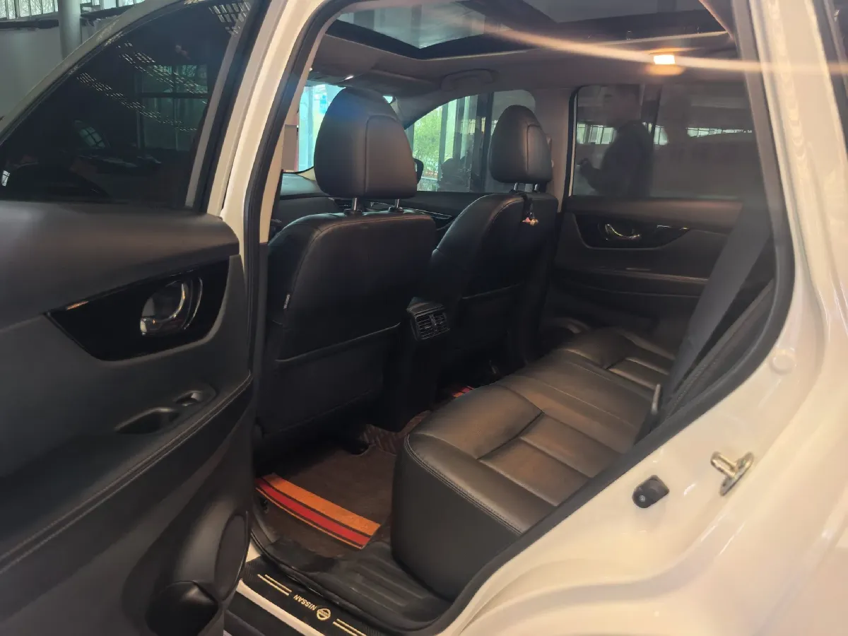 2020 Nissan X-Trail 2.0L 154HP L4 CVT,autocango,china used car exporter,china ev exporter,chinese used car exporter,chinese used ev exporter