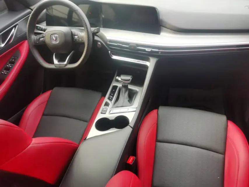 2021 ChangAn CS35 Plus 1.4T 160HP L4 7DCT,autocango,china used car exporter,china ev exporter,chinese used car exporter,chinese used ev exporter
