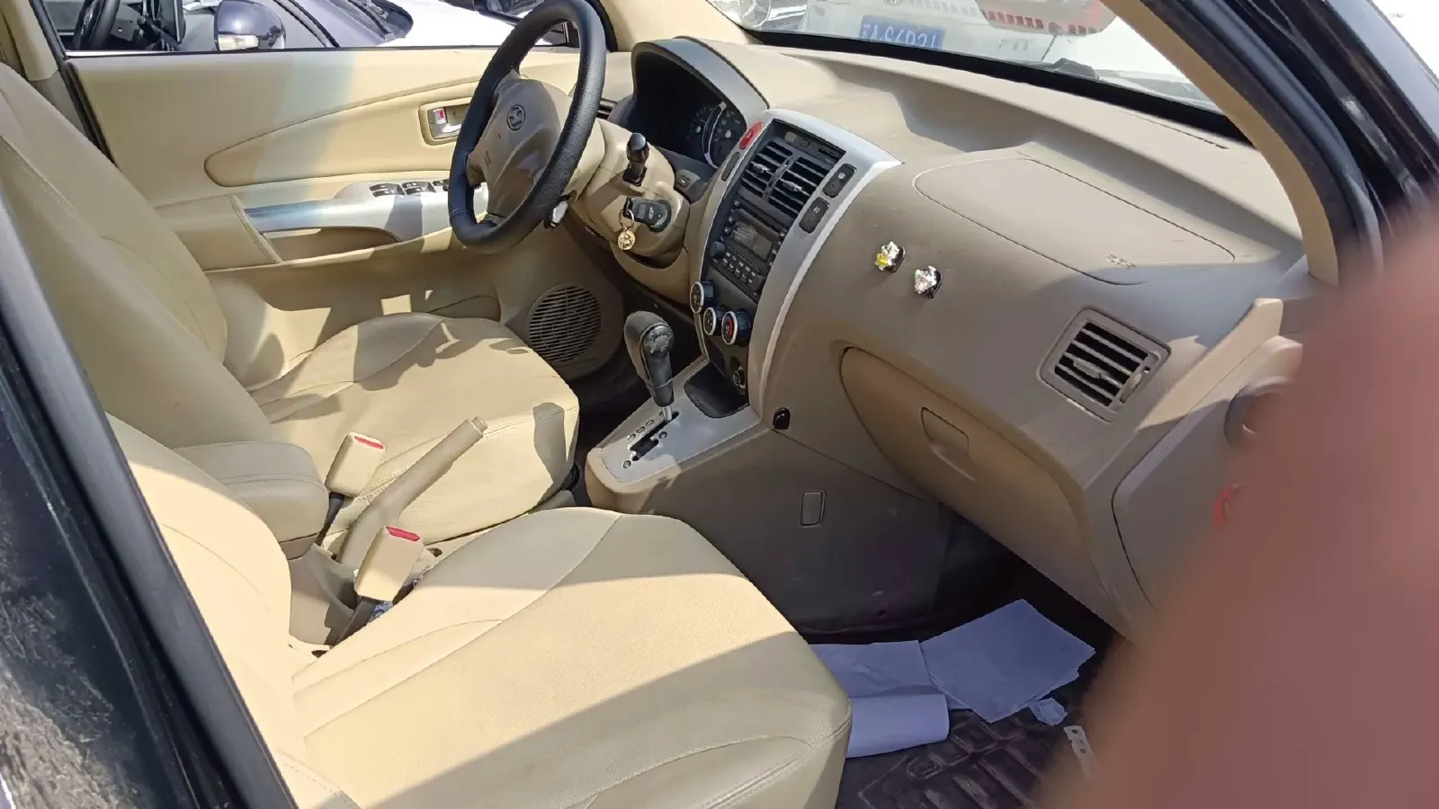 2013 Hyundai Tucson 2.0L 141HP L4 4AT,autocango,china used car exporter,china ev exporter,chinese used car exporter,chinese used ev exporter